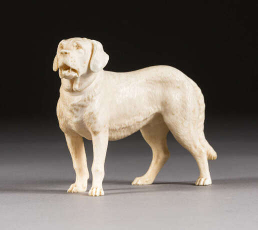 UNBEKANNTER BILDPLASTIKER Tätig Anfang 20. Jahrhundert Figur eines Hundes - Foto 1