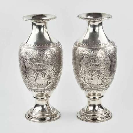 Пара амфорообразных персидских серебряных ваз. Металл Asian Art 43 г. - фото 4