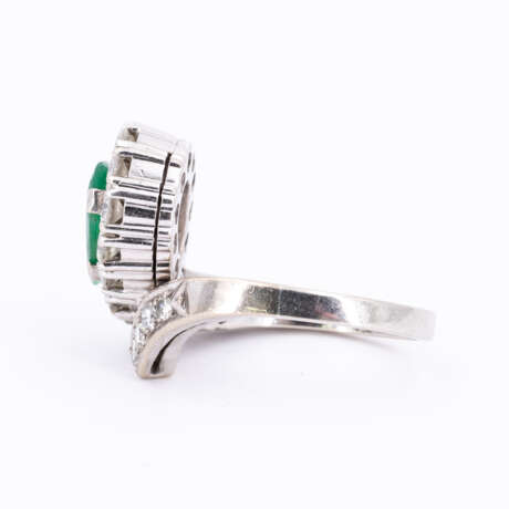 Emerald-Diamond-Ring - photo 2