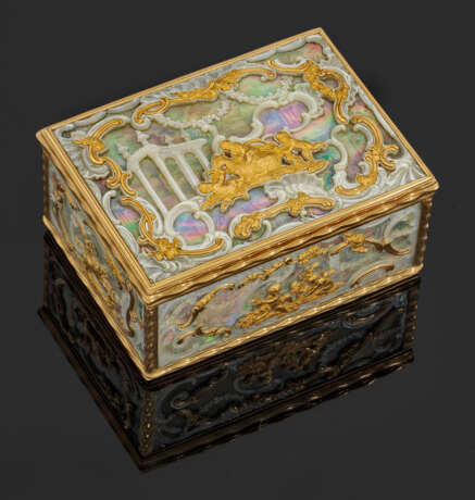 Museale Louis XV-Gold-Perlmutter-Tabatiere - фото 1