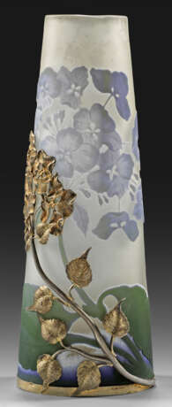 Ziervase mit Hortensiendekor und Silbermontierung - Foto 1