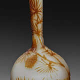 Solifleur-Vase mit Lärchenzweigdekor - фото 1