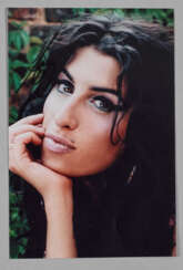 Signierte Autograph-Fotografie von Amy Winehouse