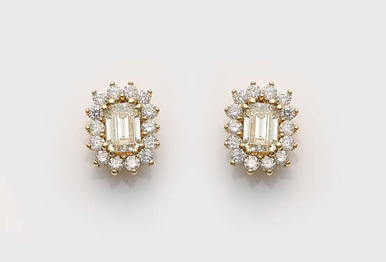 Paar Fancy Diamant-Ohrringe - photo 1