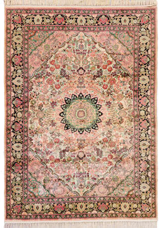 Kleiner Teppich mit Isfahan-Muster - Foto 1