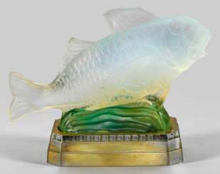 Art Déco-Tischlampe mit Goldfisch-Glasskulptur von Sabino