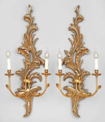 Paar dekorative Wandappliken