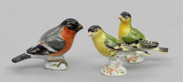 Drei Miniatur-Vögel