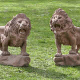 Paar neoklassizistische Löwenfiguren als Parkskulpturen - фото 1