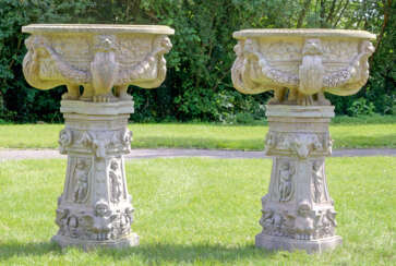 Paar große Parkvasen im Louis XVI-Stil