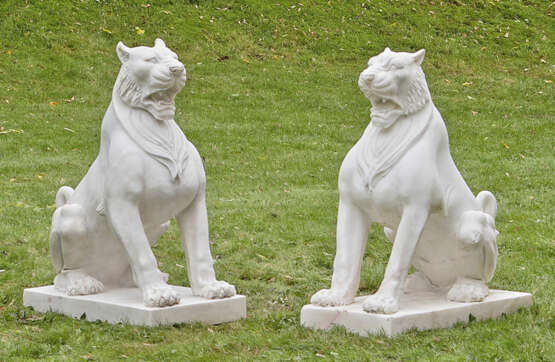 Paar Löwen als Gartenskulpturen - Foto 1
