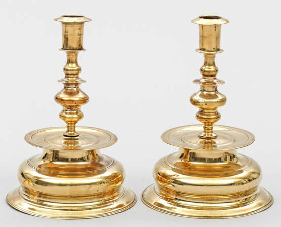 Seltenes Paar Barock-Glockenfußleuchter - photo 1
