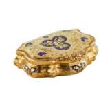 Gold snuff box with engraved ornament and blue enamel. 20th century. - Foto 1