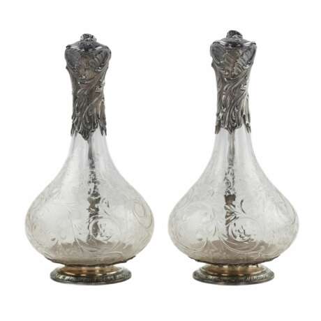 Pair of wine glass jugs in silver, Louis XV style, turn of the 19th-20th centuries. - photo 2