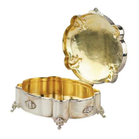 Italian, silver jewelry box of baroque shape. 20th century. - Foto 6