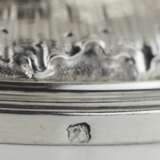 Paire de pichets à vin français en verre spiralé et argent. Fin du 19ème siècle. - photo 5