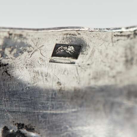 Silver, decorative dish with a scene of a knights court. 19th century. - photo 4