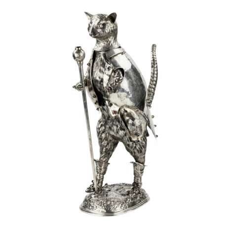 Catchy and ironic silver figure Cat in Boots. Günther Grungessel. Hannau. 1883 - Foto 1