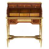 E.KAHN. A magnificent cylindrical bureau in mahogany and satin wood with gilt bronze. - Foto 4