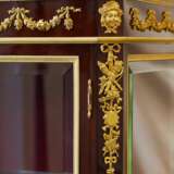 Showcase in mahogany and gilded bronze in Sormani style. France 19th century. - Foto 8