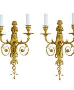 Настенные светильники. Пара французских бра золоченной бронзы, в стиле Людовика XVI, 19 века.