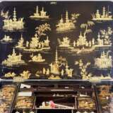Table artisanale en laque de Pekin noir et or. 19ème siècle. - photo 11