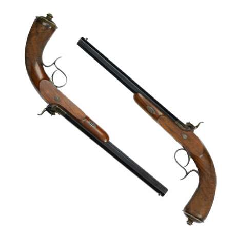 Une paire de pistolets de duel de l`armurier de la cour de Nicolas Ier - Bertrand. Saint-Pétersbourg. Milieu du 19ème siècle. - photo 3