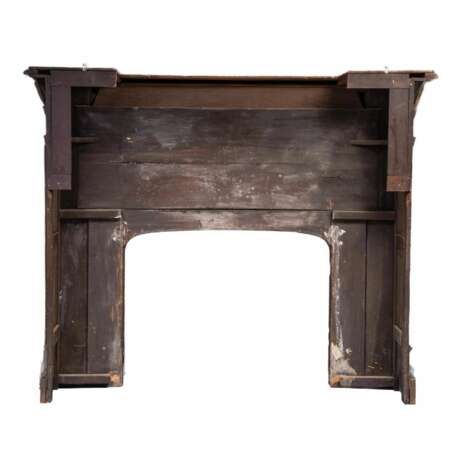 Carved oak fireplace in Renaissance style. - Foto 2