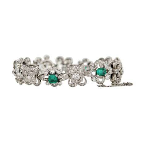 Ladies bracelet in platinum with emeralds and diamonds. First quarter of the 20th century. - Foto 3