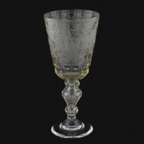 A glass tray goblet with a monogram and a portrait of Elizaveta Petrovna. Russia.19th century. - Foto 4