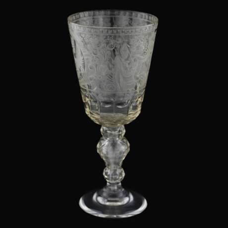 A glass tray goblet with a monogram and a portrait of Elizaveta Petrovna. Russia.19th century. - Foto 5
