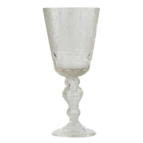 A glass tray goblet with a monogram and a portrait of Elizaveta Petrovna. Russia.19th century. - Foto 8