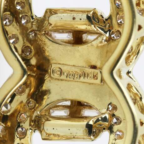 Bracelet en or avec diamants en forme de ceinture. - photo 6