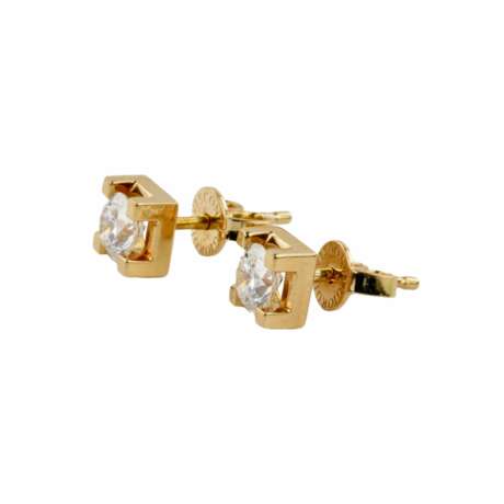 Gold pendant and earrings with diamonds. Giorgio Visconti. - Foto 2