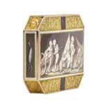 Golden, French snuffbox with enamel grisaille, Empire period. - photo 8