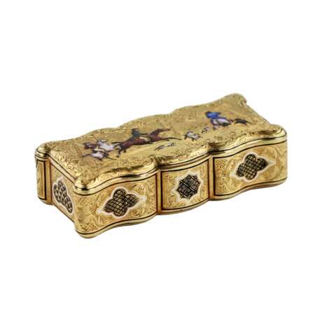Tabatière emaillee en or 18 carats Travail français du 19ème siècle, avec des scènes de chasse equestre. - photo 1