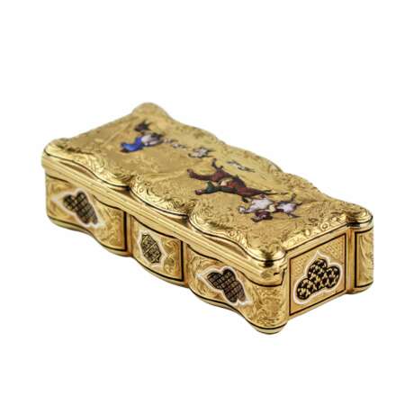 Tabatière emaillee en or 18 carats Travail français du 19ème siècle, avec des scènes de chasse equestre. - photo 2