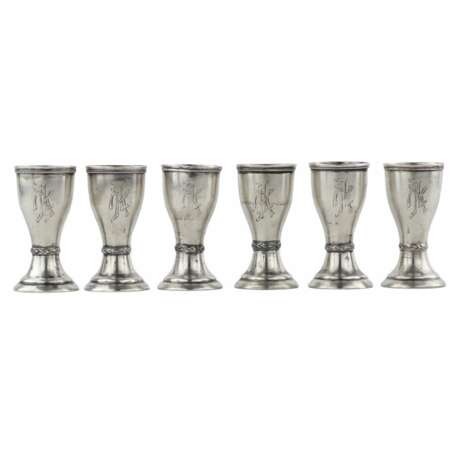 Set of six goblet-shaped, silver glasses with Art Deco elements. Latvia. 1920-30. - Foto 2