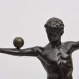 H. BÜGLER, Athletischer Ballspieler, Bronze, signiert, 20. Jahrhundert - Foto 5