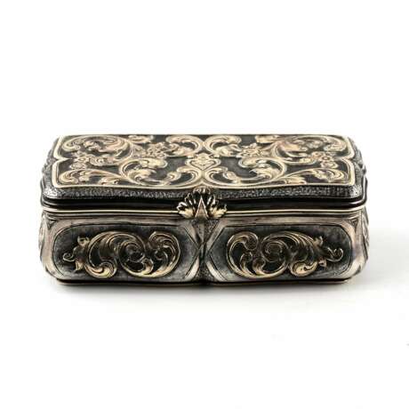Russian silver snuffbox with gold decor. Mid 19th century. - photo 2