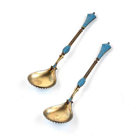 A pair of silver spoons with enamel. - photo 2