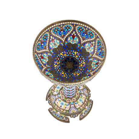 Le magnifique gobelet en argent dIvan Khlebnikov : emaux peints, cloisonnes et vitraux. - photo 3