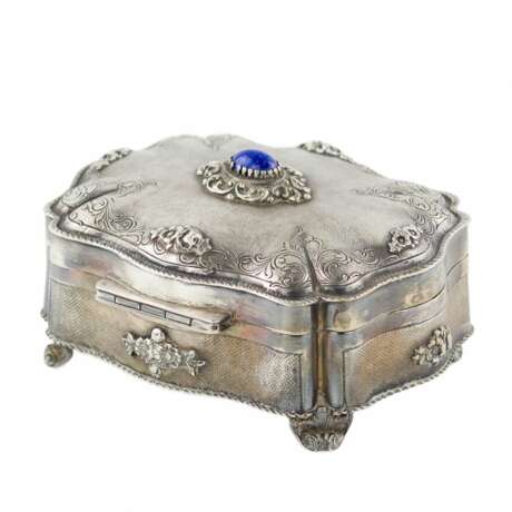 Итальянская, серебряная шкатулка для украшений барочной формы. - фото 3