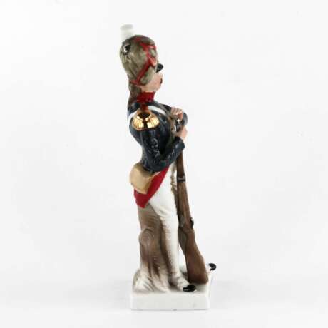 Figurine en porcelaine "Soldier Grenadier De La Garde". Allemagne - photo 2