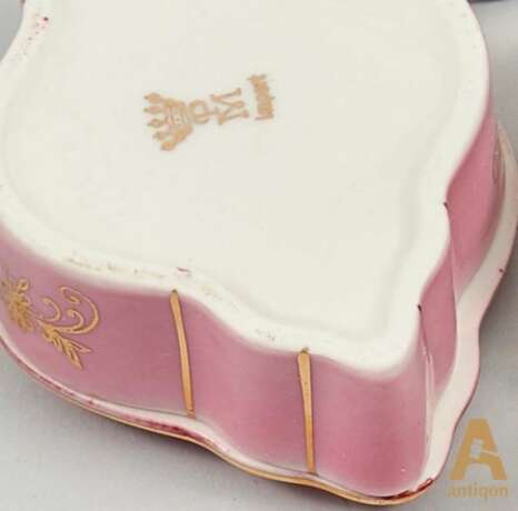 Diamond-shaped porcelain box. Limoges - photo 3