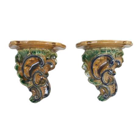 A pair of consoles Majolica - photo 1
