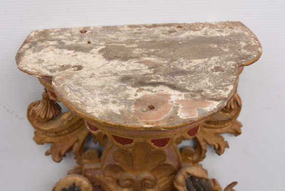 SPÄTBAROCKER HAUSALTAR, polychrom und goldstaffiert auf Holz, Deutschland 18. Jahrhundert - Foto 10