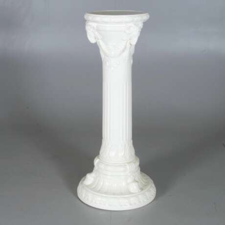 Porcelain pedestal - photo 1