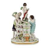 Porcelain group Young people with Cupid. - Foto 1