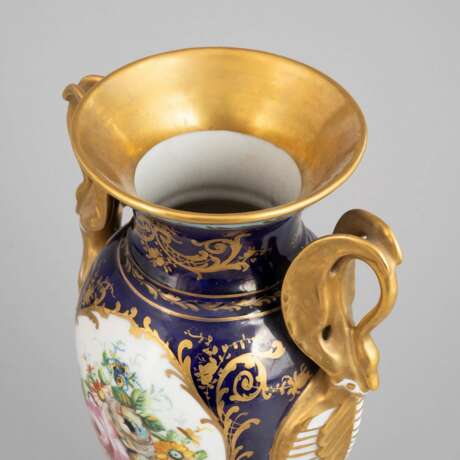 Vase en porcelaine de style Empire. Le Tallec. France, XXe siècle. - photo 5